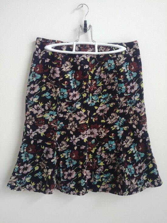 United Colors Of Benetton Dresses & Skirts - Vintage United Colors of Benetton corduroy flower trumpet skirt approx Medium